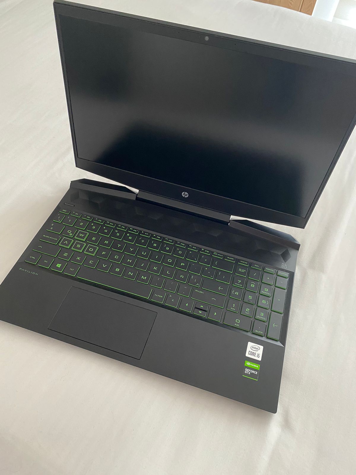 Portátil Gamer Hp Pavilion Gaming 15-ec1037la Verde Y Negra